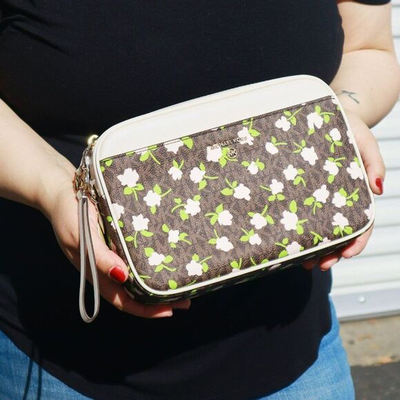 NWT Michael Kors Jet Set Large Floral Charm EW Camera Crossbody Bag Brown - Picture 5 of 16